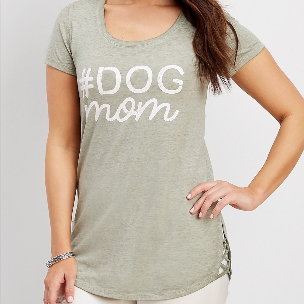 #Dogmom T-shirt